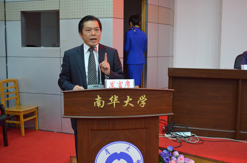 太阳成集团tyc9728党委书记龙志坚发表重要讲话